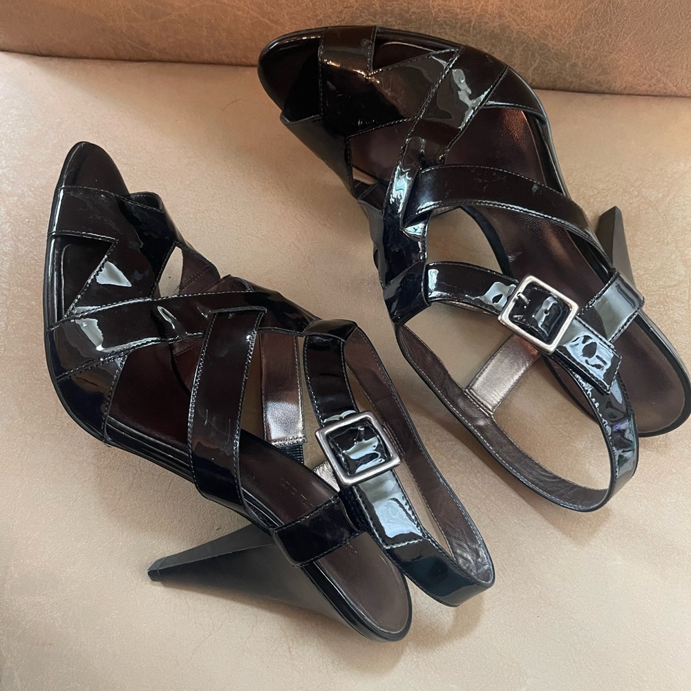NEW Ann Taylor Black Patent Leather Sandals